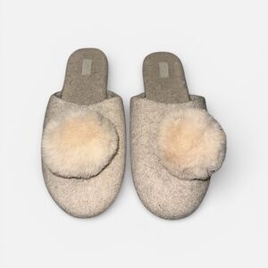 Target Women's Pom-Pom Slip-On Slippers - Cream size 10